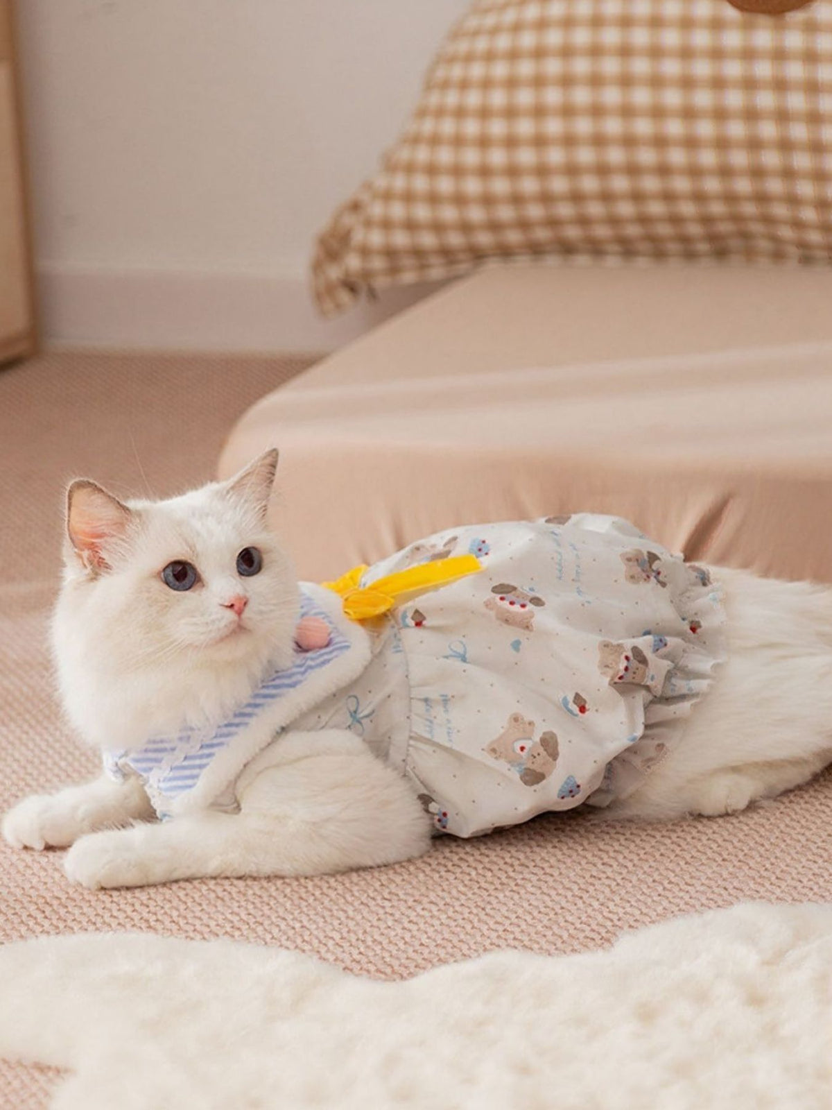 0a74c623-bc5b-4ffa-bc48-52b18fde18de-Max Pet Dress