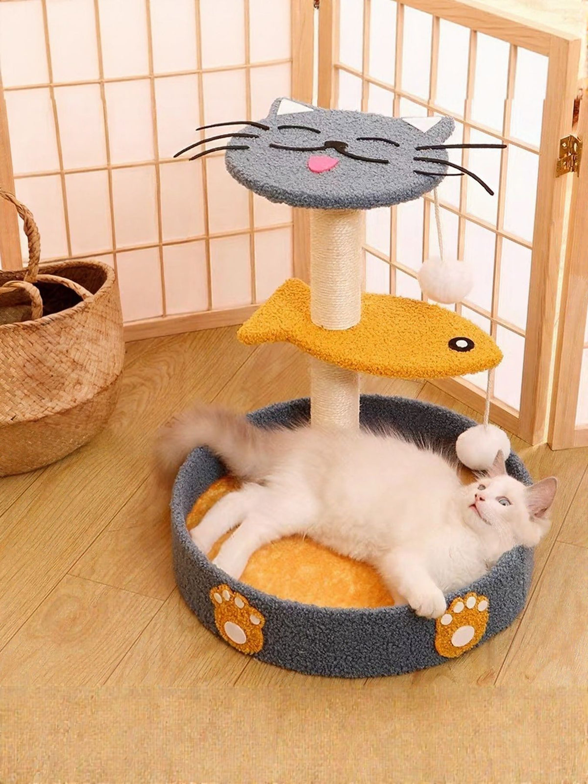a44a52d0-3bad-499f-80be-2fc43d3b3fb8-Max Cat Scratching